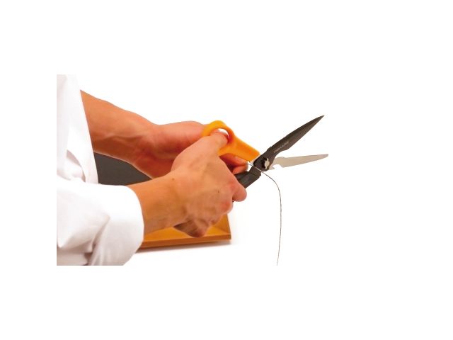 Image 4 Ножницы универсальные Cuts+More Fiskars