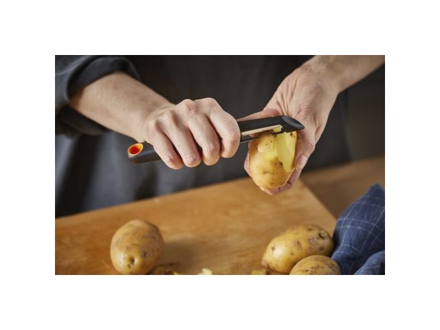 Image 5 Нож для чистки с поворотным лезвием  Functional Form  Fiskars