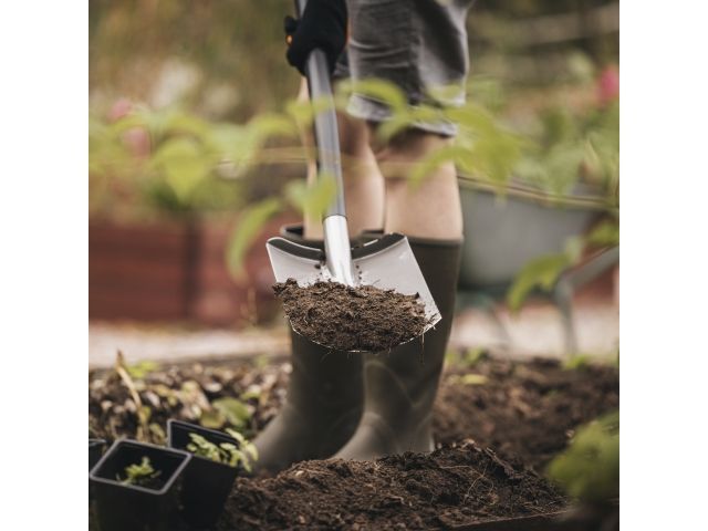 Image 8 Лопата штыковая с закругл.лезвием Ergonomic FISKARS