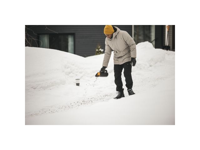 Image 10 Разбрасыватель Solid FISKARS