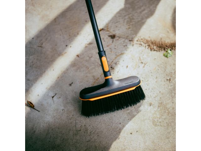 Image 5 Щетка универсальная OneClick FISKARS