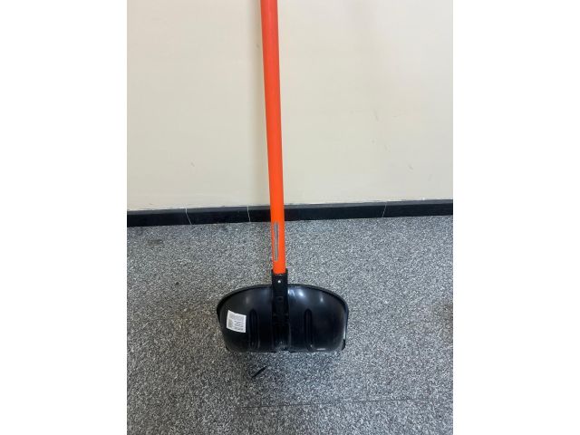 Image 1 Лопата снеговая пластм. 410х460мм со стальн.черенком STARTUL MASTER (ST9056-2) уцененный (09875949