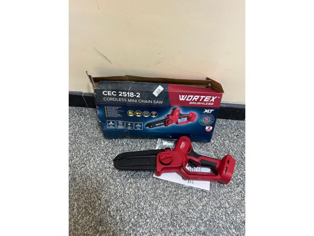 Image 2 Аккум. мини-пила WORTEX CEC 2518-2 в кор. ALL1 XLT SOLO БЕСЩЕТ., 18 В, 15 см уцененный (1582505730