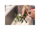 Watch image 11 Ножницы для маленьких растений SP14 FISKARS