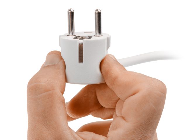 Image 3 Удлинитель 3м (3 роз., 3,5кВт, с/з, ПВС 3х1,5) LEIDEN ELECTRIC