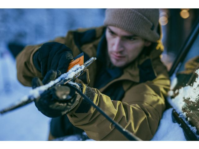 Image 4 Скребок автомобильный двусторонний Solid  Duo FISKARS