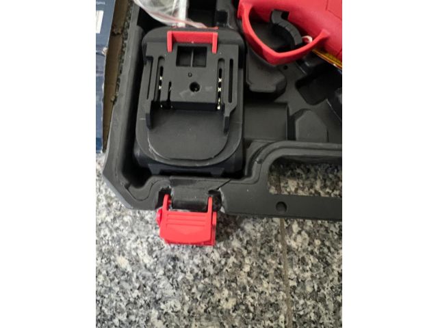 Image 2 Аккум. секатор WORTEX CBS 2535 ALL1 XLT в чем. БЕСЩЕТ., 18 В, ветки до 25 мм, 1х1.5 А*ч уцененный